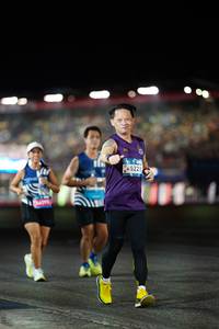 BIB: 5223
                            <button type="button" onclick="openModal(22976837)" class="btn btn-primary btn-sm float-right btn-popup" data-toggle="modal" data-target=".modal-high-quality">
                        <i class="fas fa-shopping-cart"></i> Add to Cart
                    </button>
                                            <button type="button" onclick="isThisMe(22976837, true)" class="btn btn-success btn-sm float-right btn-popup btn-isme hidden" data-toggle="tooltip" data-placement="bottom" title="นี่คือรูปของคุณใช่ไหม คลิกที่นี่เพื่อเอาเข้าอัลบั้ม">
                        <i class="fas fa-plus"></i> Add to album
                    </button>
                    <button type="button" onclick="isThisMe(22976837, false)" class="btn btn-warning btn-sm float-right btn-popup btn-isnotme hidden">
                        <i class="fas fa-ban"></i> Remove from album
                    </button>